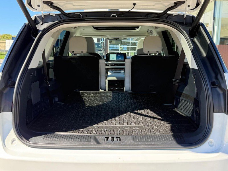 Certified 2026 Lincoln Aviator Reserve w/ Illumination Package AWD/4WD image 8