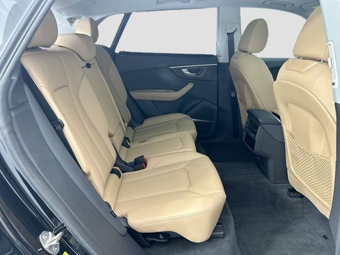 Used 2025 Audi Q8 Premium Plus image 21