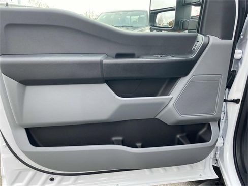 New 2024 Ford F550 4x4 Regular Cab Super Duty image 7