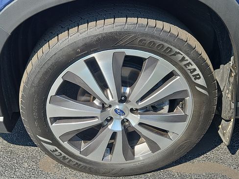 Used 2022 Subaru Ascent Touring AWD/4WD image 4