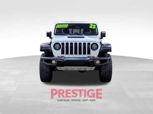 Used 2023 Jeep Gladiator Mojave w/ Cold Weather Group AWD/4WD image 3
