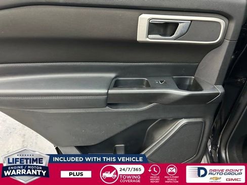 Used 2020 Ford Explorer XLT image 25