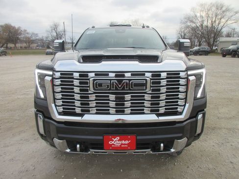 New 2026 GMC Sierra 2500 Denali w/ Denali Reserve Package image 13