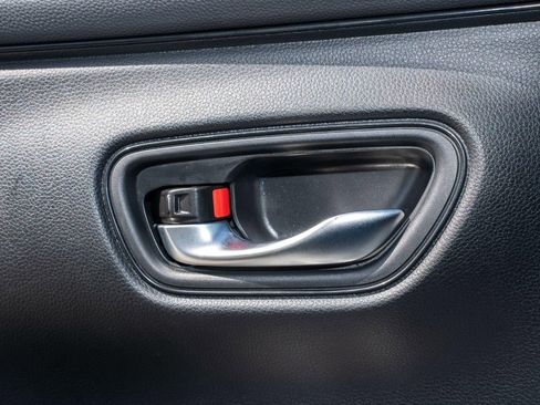 Certified 2025 Honda HR-V Sport image 28