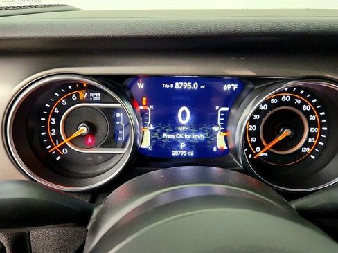 Used 2022 Jeep Wrangler Sport AWD/4WD image 13
