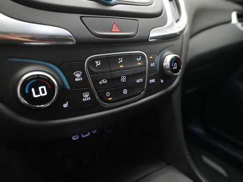 Used 2020 Chevrolet Equinox LT FWD image 29