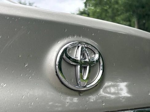 Used 2017 Toyota Camry LE FWD image 13