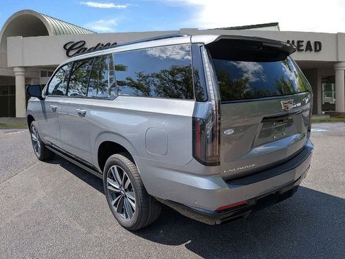 New 2026 Cadillac Escalade ESV Sport w/ Touring Package AWD/4WD image 4