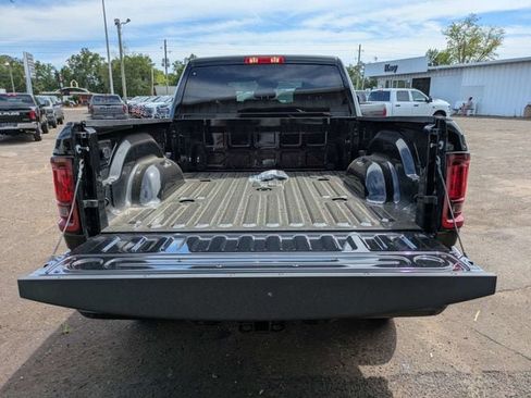 New 2026 RAM 2500 Big Horn AWD/4WD image 13
