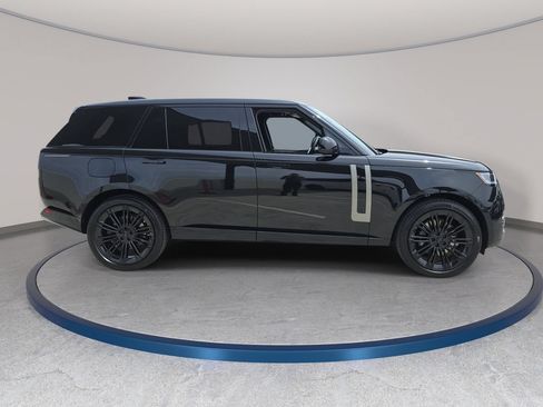 New 2026 Land Rover Range Rover Long Wheelbase SE AWD/4WD image 4