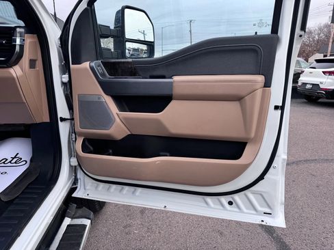 Used 2023 Ford F250 Lariat w/ Chrome Package image 21