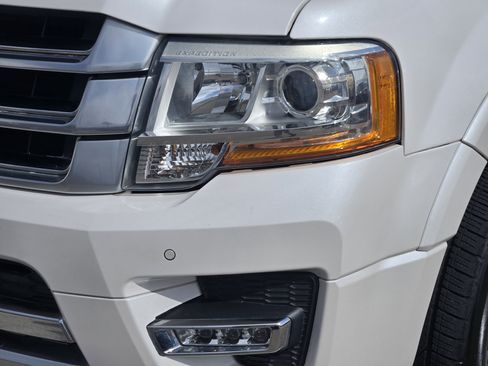 Used 2015 Ford Expedition Platinum image 6