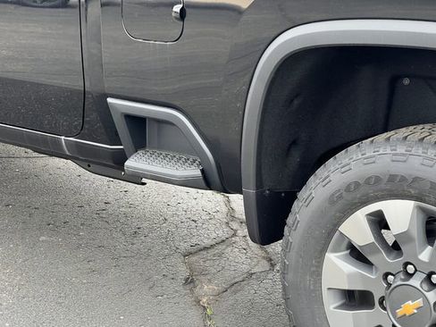 New 2026 Chevrolet Silverado 2500 LT w/ All Star Edition AWD/4WD image 9