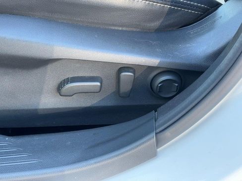 Used 2022 Subaru Outback Limited image 25