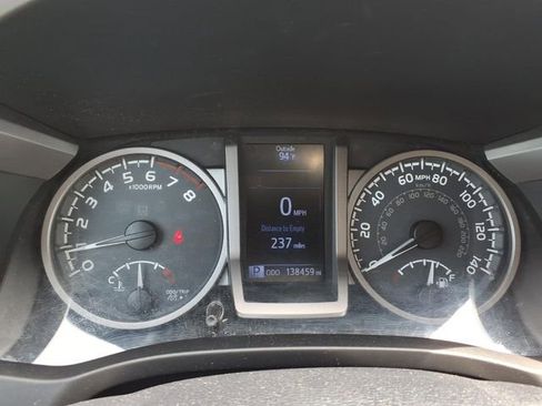 Used 2017 Toyota Tacoma SR5 w/ Tow Package AWD/4WD image 22