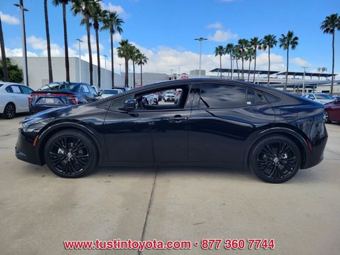 Used 2026 Toyota Prius Plug-In Hybrid image 7