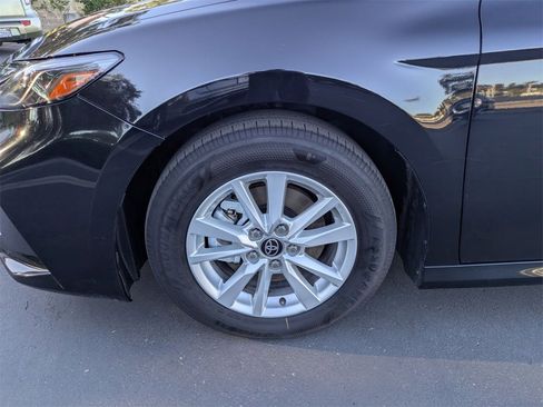 Used 2025 Toyota Camry LE image 13