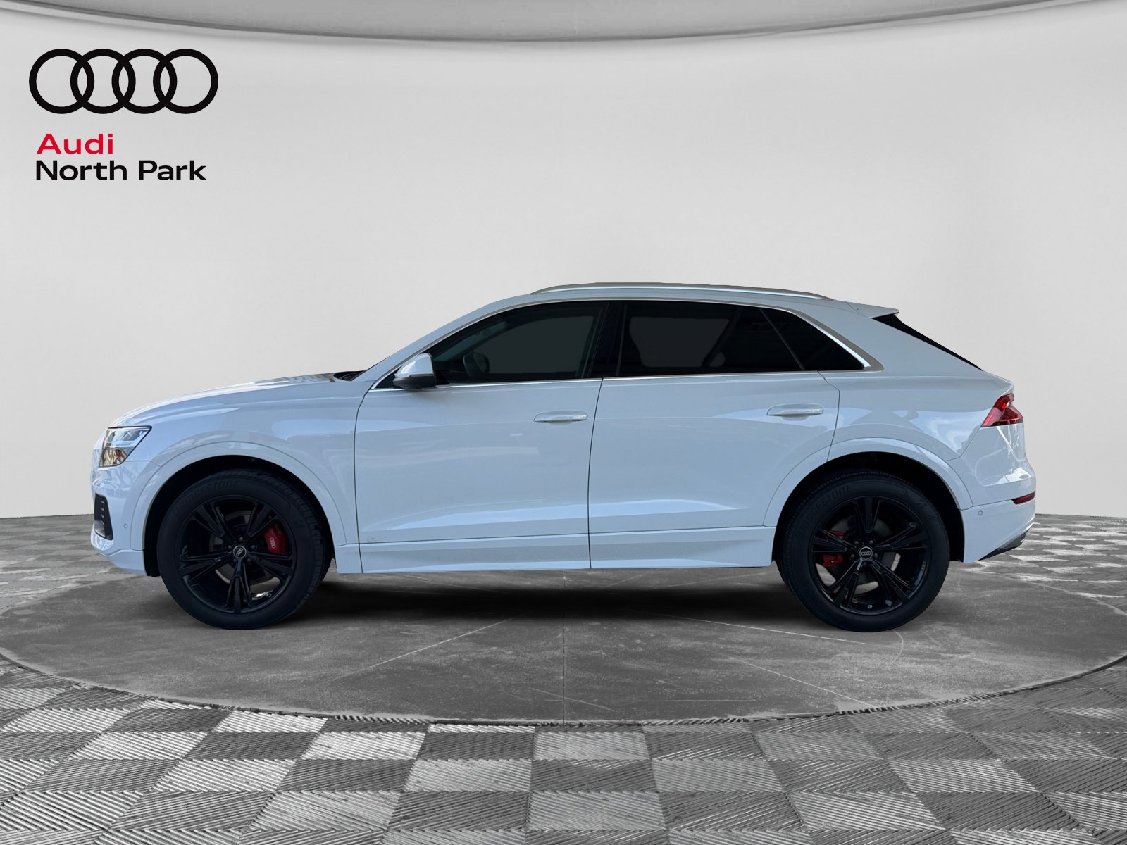 Used 2022 Audi Q8 Premium Plus AWD/4WD image 2