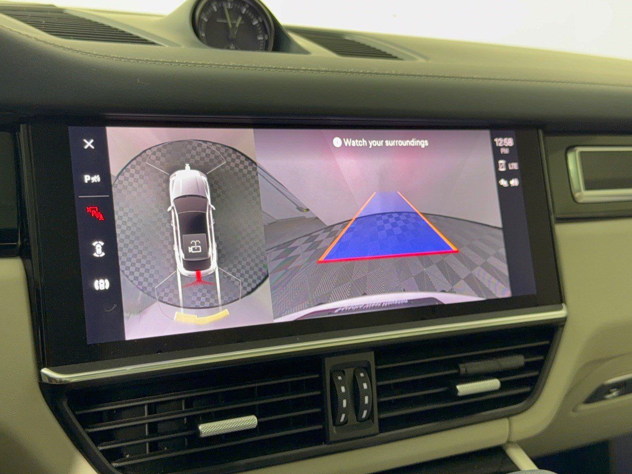 Used 2022 Porsche Cayenne GTS AWD/4WD image 24