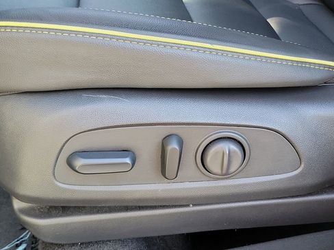 Used 2024 Chevrolet TrailBlazer ACTIV FWD image 17