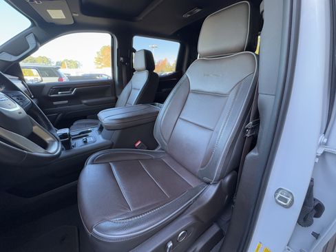 Used 2024 GMC Sierra 1500 Denali w/ Denali Reserve Package image 9