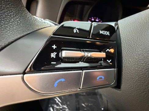 Certified 2023 Hyundai Elantra SEL w/ Preferred Accessory Package image 21