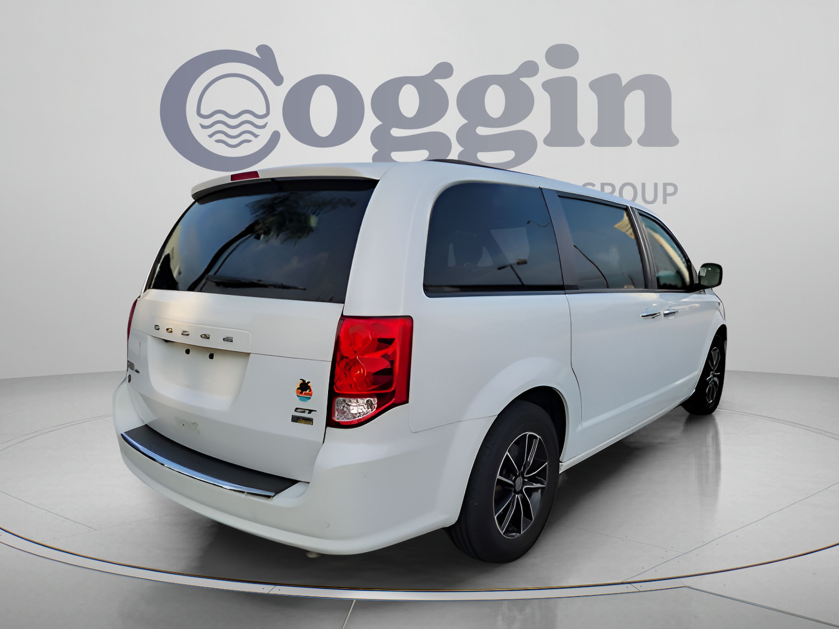 Used 2019 Dodge Grand Caravan GT FWD image 3