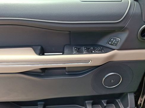 Used 2022 Ford Expedition Max Limited AWD/4WD image 15
