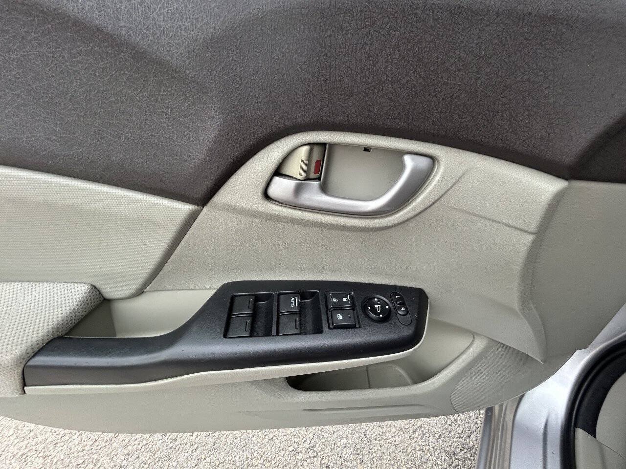 Used 2012 Honda Civic LX image 23