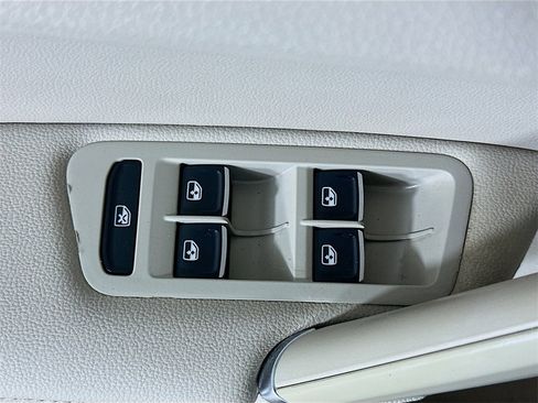 Used 2015 Volkswagen Golf SE w/ Lighting Package image 20