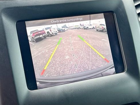 Used 2019 Jeep Cherokee Latitude Plus FWD image 10