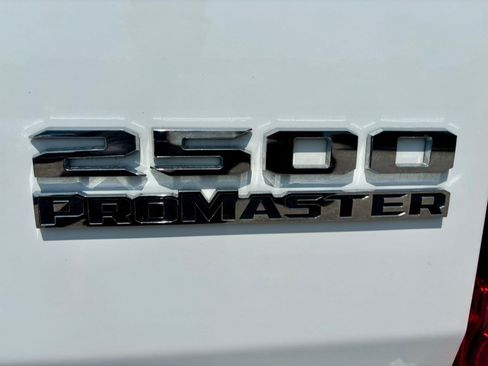 Used 2025 RAM ProMaster 2500 w/ Convenience Group FWD image 33