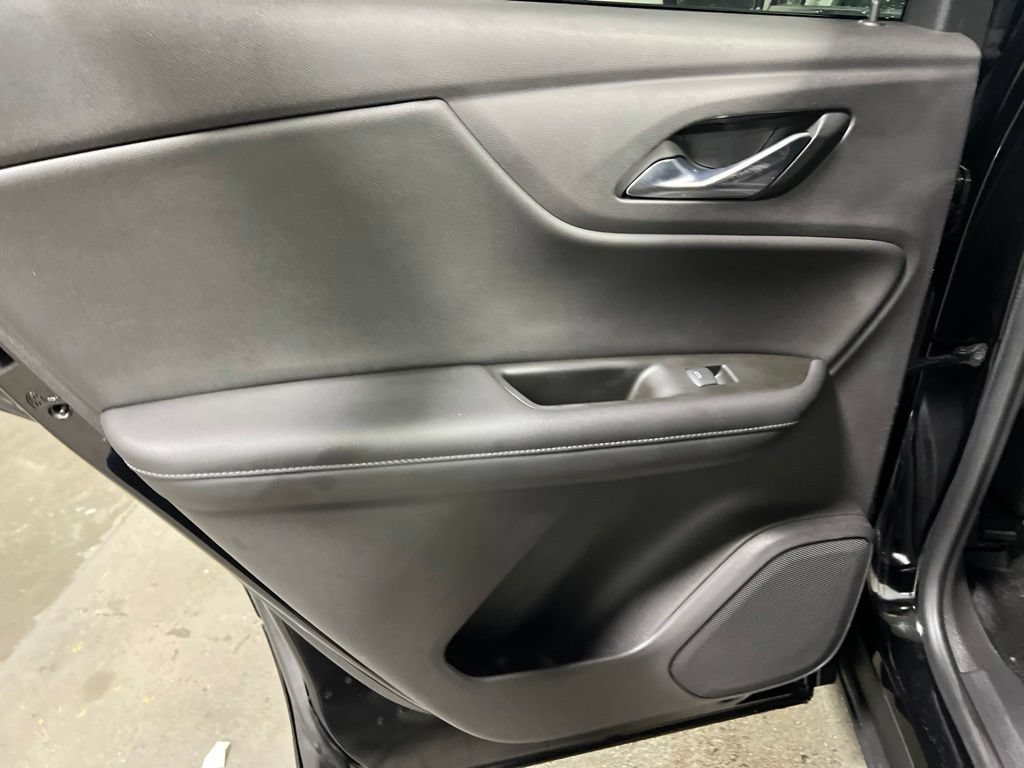 Used 2019 Chevrolet Blazer LT w/ Sun and Wheels Package FWD image 18