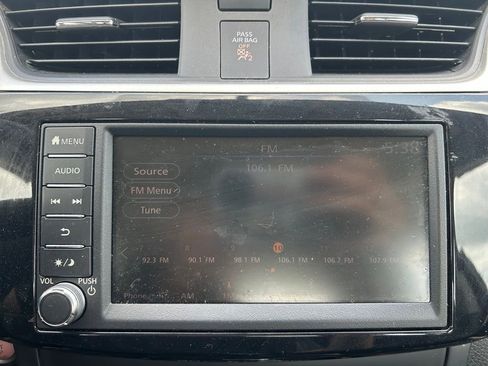 Used 2019 Nissan Sentra SV FWD image 19
