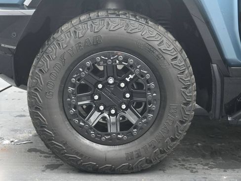 Used 2024 GMC Hummer EV 3X w/ Omega Edition AWD/4WD image 34