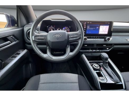 Used 2024 Chevrolet Colorado Trail Boss w/ Advanced Trailering Package AWD/4WD image 8