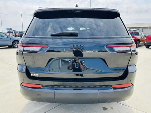 Used 2023 Jeep Grand Cherokee L Limited w/ Luxury Tech Group II image 44