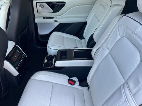 New 2026 Lincoln Aviator Black Label w/ Black Label Special Edition AWD/4WD image 11
