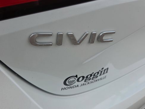 Used 2023 Honda Civic Sport image 32