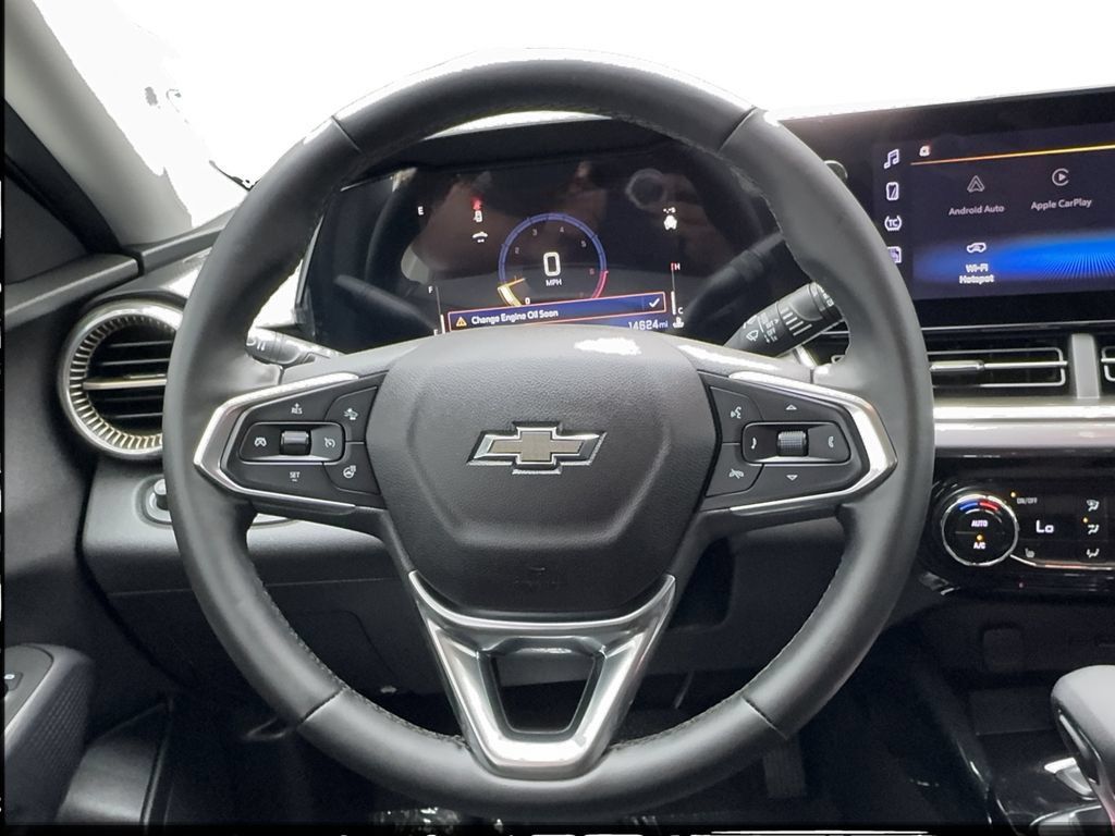 Used 2025 Chevrolet Trax ACTIV w/ Driver Confidence Package FWD image 36