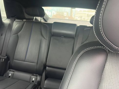 Used 2024 Cadillac Lyriq Luxury AWD/4WD image 7