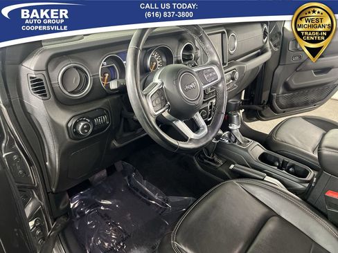 Used 2020 Jeep Gladiator Overland w/ Popular Equipment Package image 11