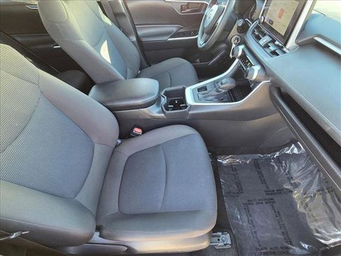 Used 2024 Toyota RAV4 LE image 19