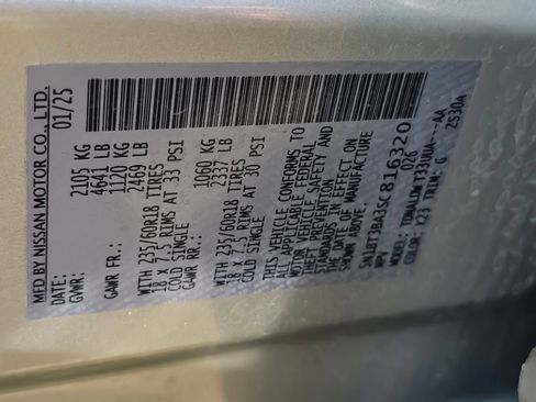 Used 2025 Nissan Rogue SV FWD image 24
