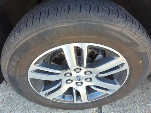 Used 2024 Ford Expedition Limited RWD image 12