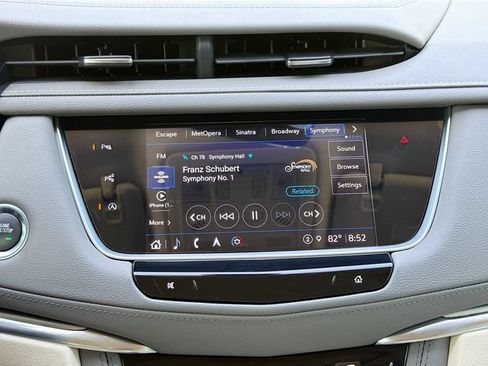Used 2022 Cadillac XT5 Premium Luxury w/ Technology Package AWD/4WD image 32