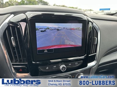 Used 2023 Chevrolet Traverse LT image 17