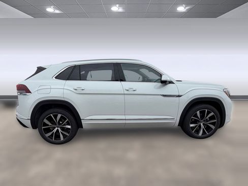 New 2026 Volkswagen Atlas Cross Sport SEL Premium R-Line AWD/4WD image 8