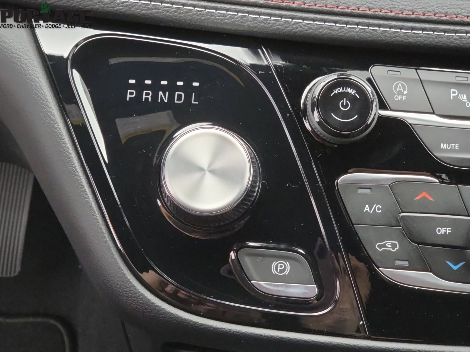 New 2027 Chrysler Pacifica Select AWD/4WD image 27