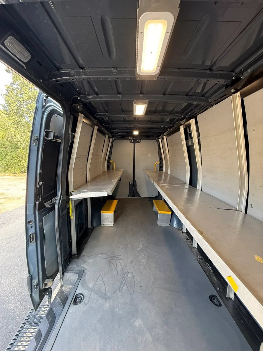 Used 2019 Mercedes-Benz Sprinter 170 image 25